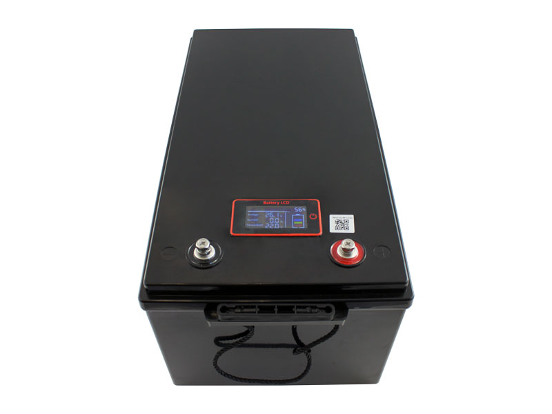 24V 100Ah sodium-ion battery with M8 contacts, detailed view 24V 100Ah sodium-ion battery with M8 contacts, detailed view