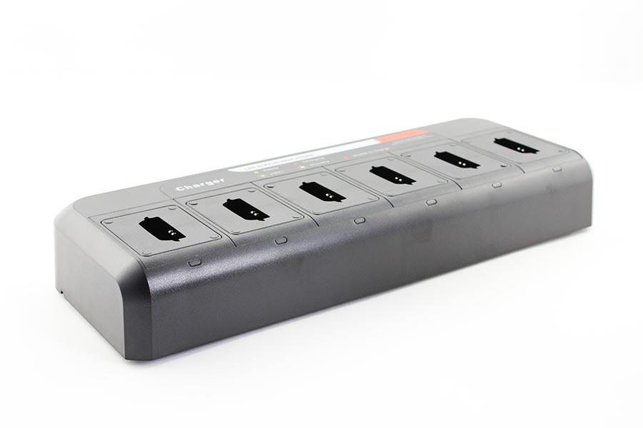 Axcom desktop charger for 6 Sepura batteries: STP8000, STP9000, SC2020