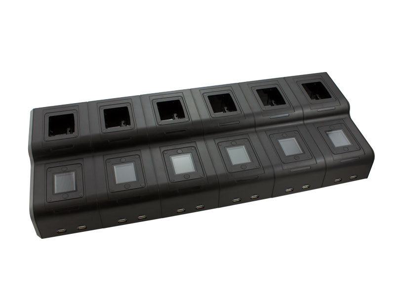 Charger for 6 batteries from Motorola MTP3350, MTP6650, MXP600 Charger for 6 batteries from Motorola MTP3350, MTP6650, MXP600